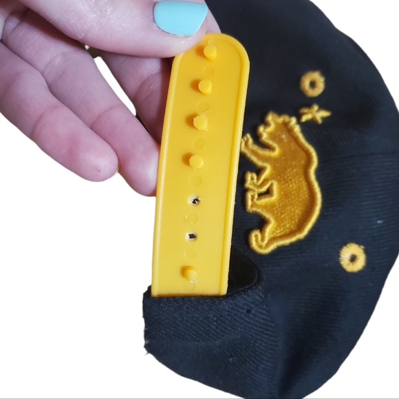 California Republic Leader L.O.G.A. Black & Yellow Snapback Hat - Picture 9 of 9